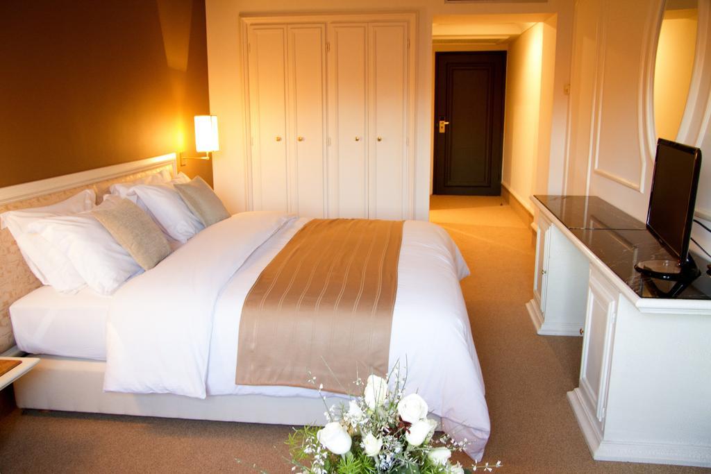 Single Room,604670478:JPEG